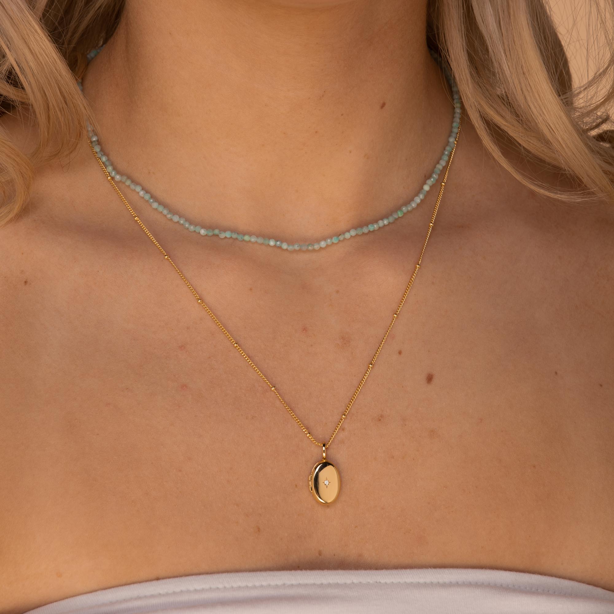 North Star Oval Locket Necklace Gold